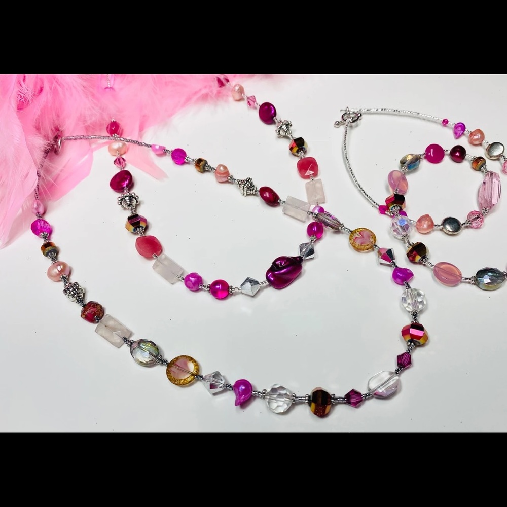 Pretty in Pink Collection 💗💗 jewelry set